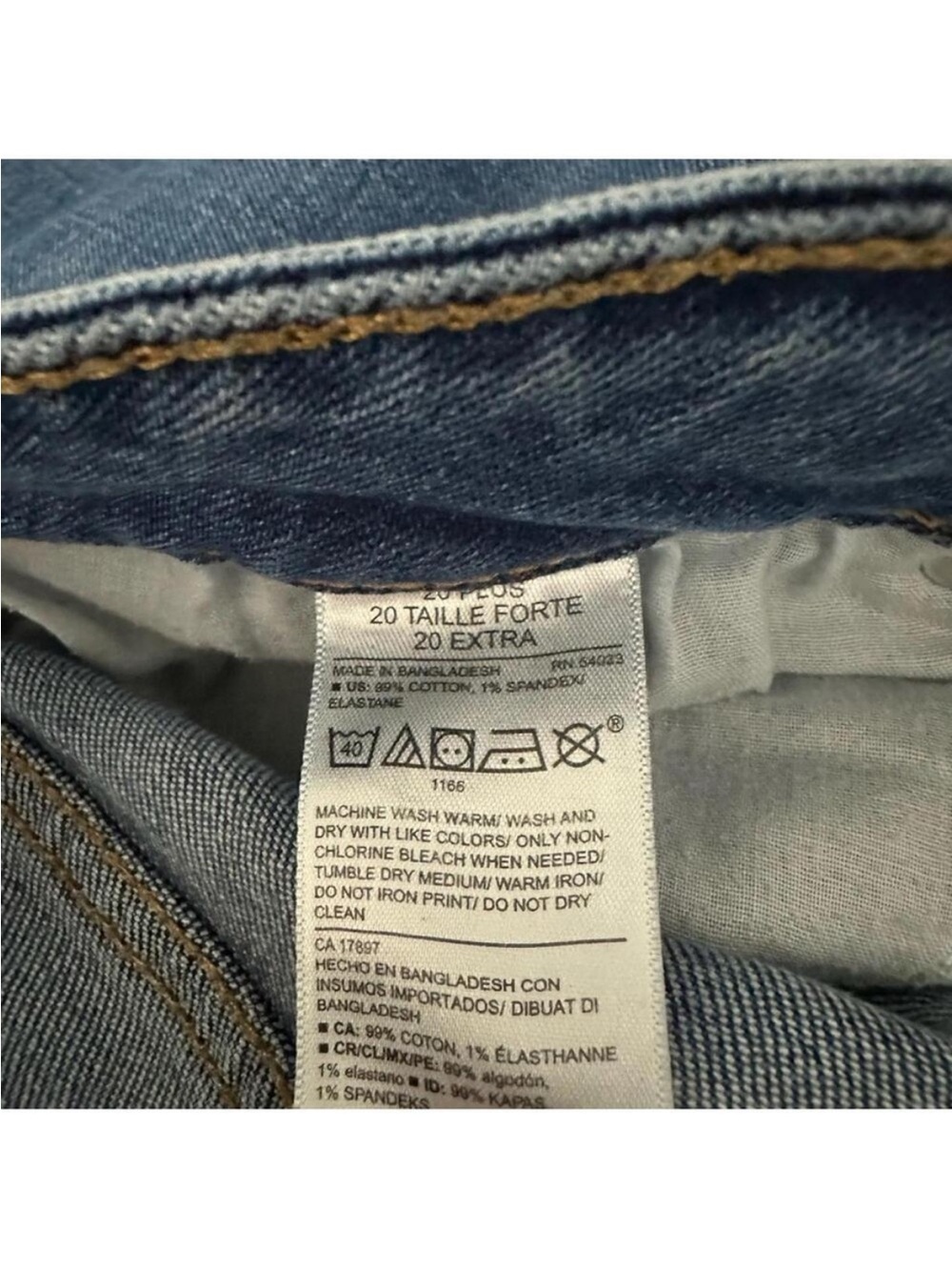 Old Navy Women’s Sky-Hi Roll Shorts Size 20 - Picture 4 of 5
